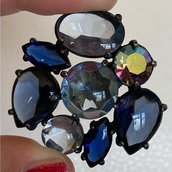 Schiaparelli Jewelry - Rare Vintage Signed Schiaparelli molded Glass Clip on earring